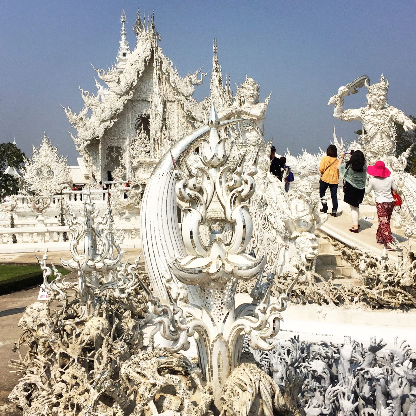 Chiang Rai: the White Temple & the Golden Triangle
